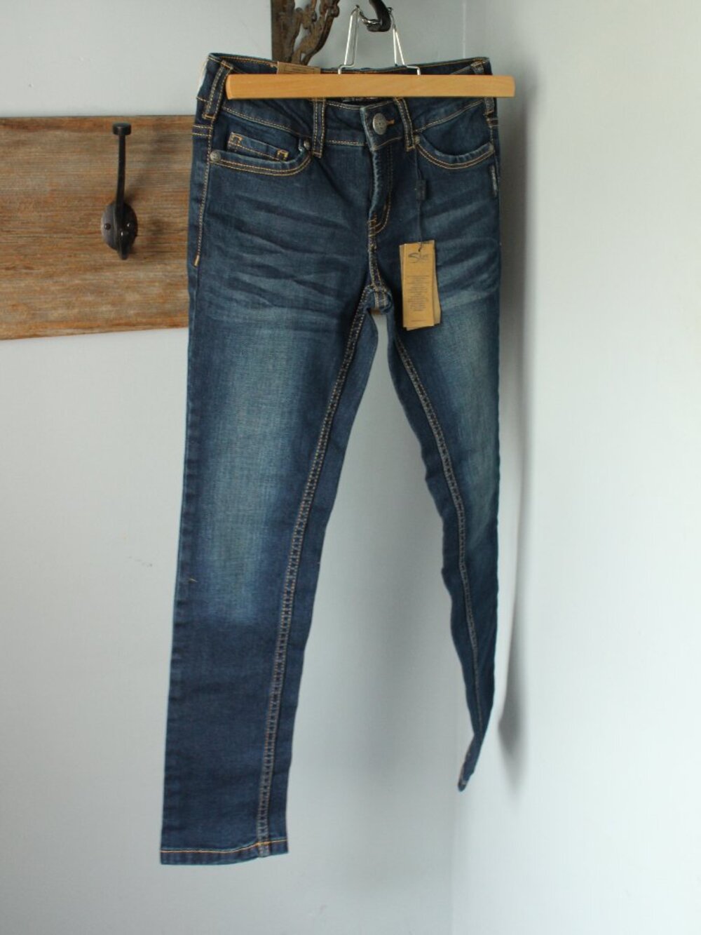 Silver Jeans Size 7 Sasha Skinny Fit